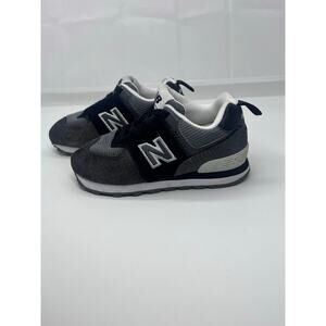 Toddler New Balance 574 size 6 - black & gray